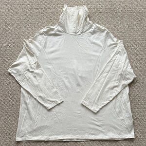 Lands' End Women’s Lightweight Cream Long Sleeve Turtleneck
